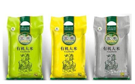 在我们日常生活中大家都会发现大米已由普通的包装悄然换作了抽真空包装袋，那么，大米抽真空包装与不真空包装的区别有哪些呢？